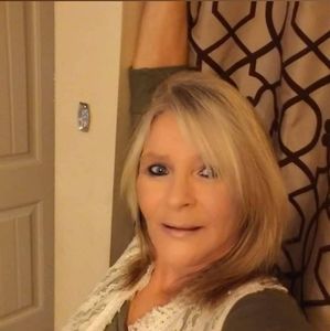 Meet your Posher, Connie